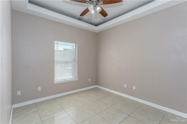 Building Photo - 23 West Dr