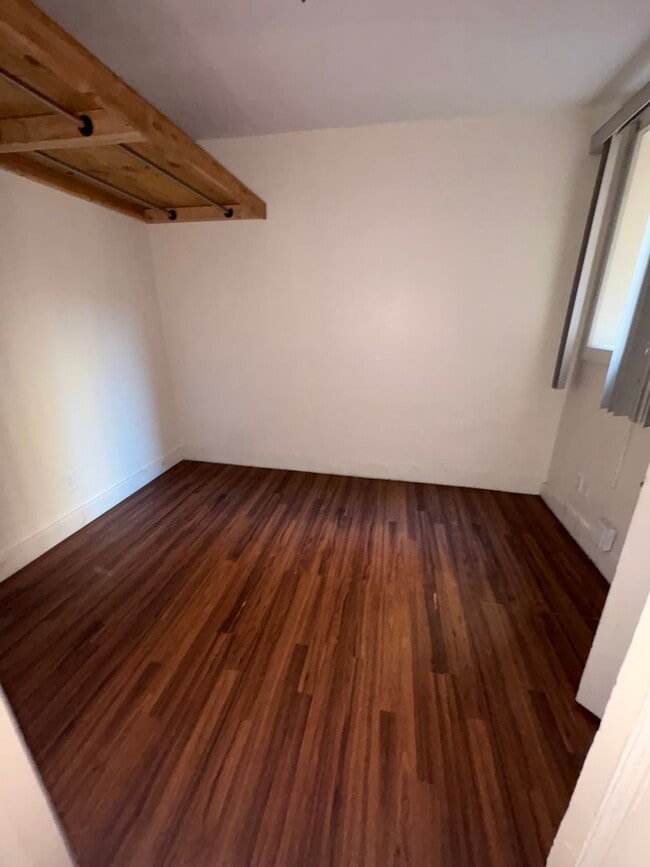 Building Photo - 4835 N Broad St