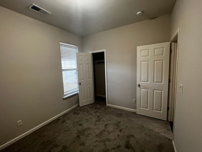Building Photo - Coming Soon- Available August 3, 2025. Moody’s Avalon Subdivision 3 BR / 2  Bath