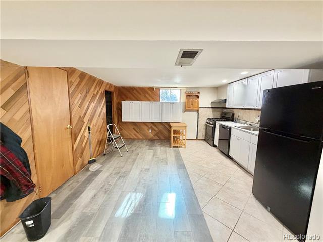 Building Photo - 4260 E Fremont Ave