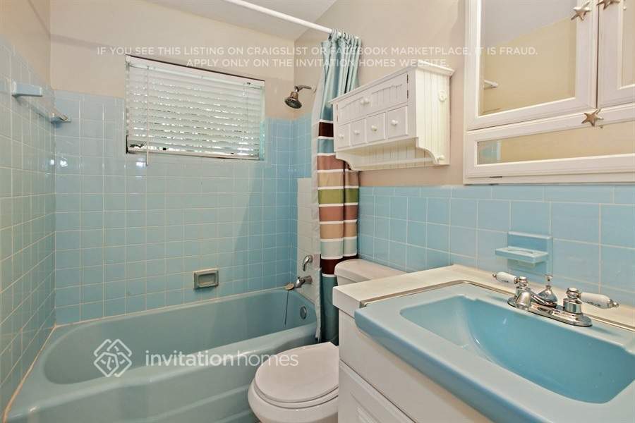 Building Photo - 108 NE 22nd St