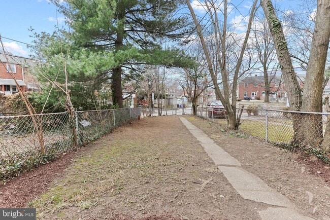 Building Photo - 1667 Hardwick Rd