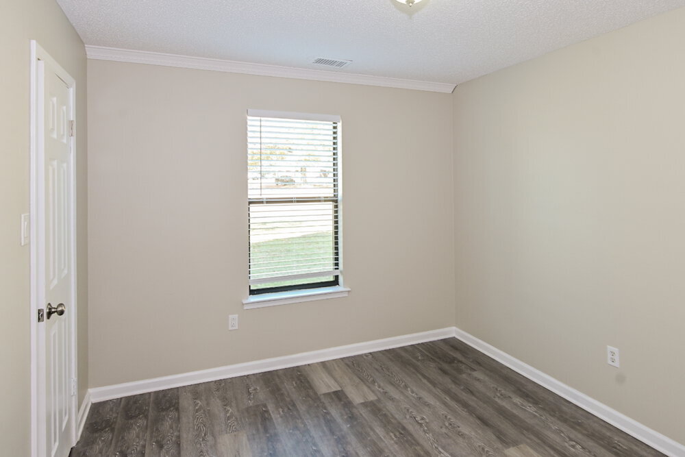 Building Photo - 6801 Bramble Ln
