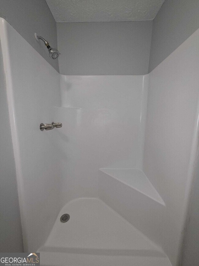 Building Photo - 131 Toby Springs Ln