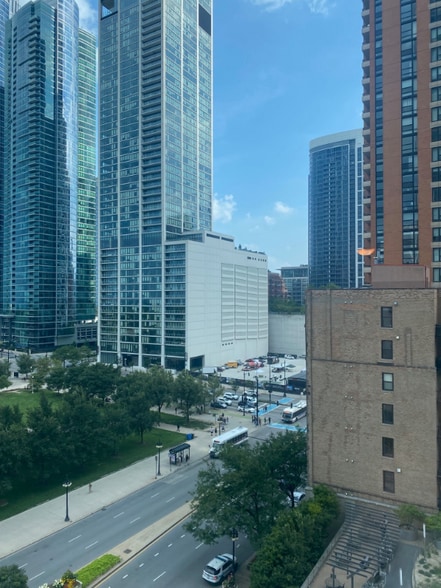 Building Photo - 1130 S Michigan Ave