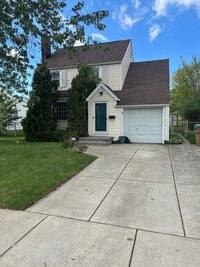 Building Photo - 12 Cleveland Dr