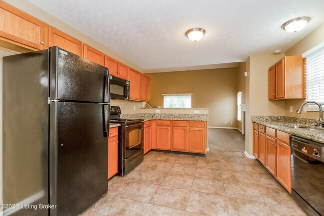 Building Photo - 11912 Longview Farm Dr