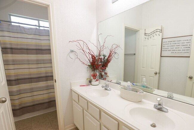 Building Photo - 7822 Ravens Point Dr