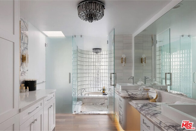 Building Photo - 0 Arenal Rd