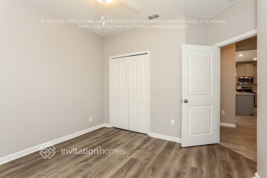 Building Photo - 9914 Lemon Grass Ln