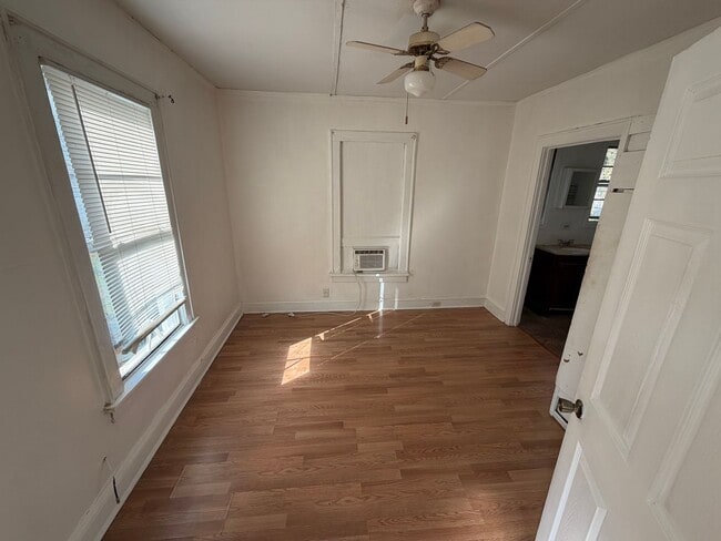 Building Photo - Cute Two Bedroom Apartment in Highland