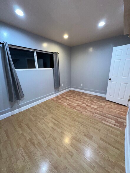 Building Photo - 6327 Calvin Ave