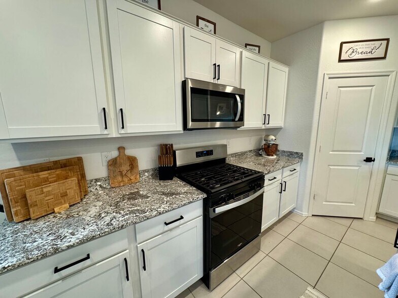 Building Photo - 25277 N 155th Dr