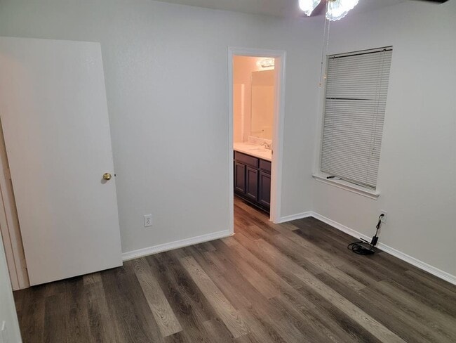 Building Photo - 17303 Box Canyon Ln
