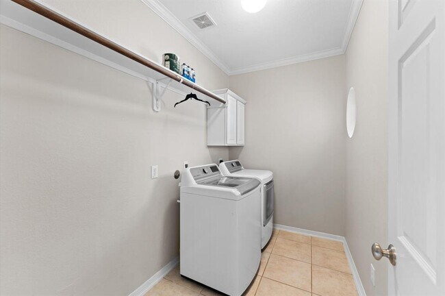 Building Photo - 3906 Point Cuero Ct