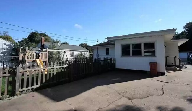 Building Photo - 2706 Rudolph Rd