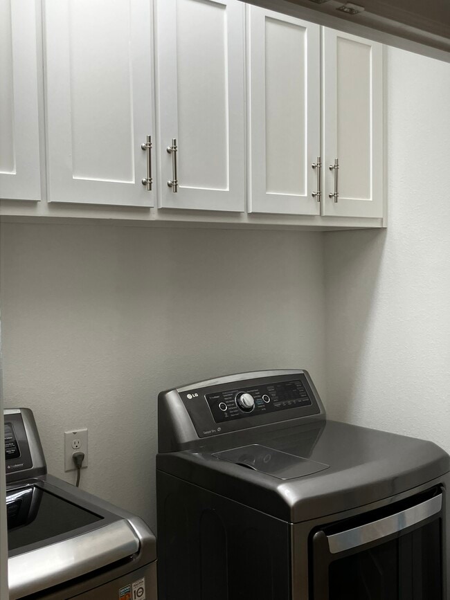 Building Photo - 522 Winners Cir