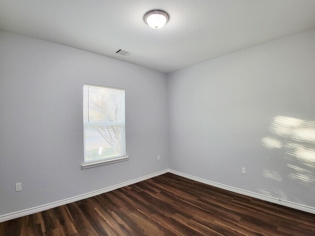 Building Photo - 3201 J P Davis Ave