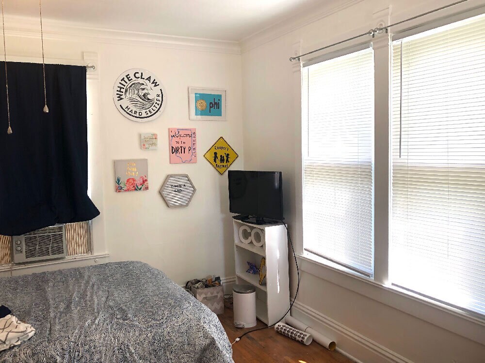 Building Photo - 1507 W Callender Ave