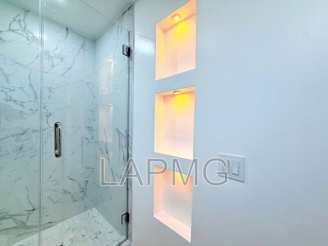 Building Photo - 1745 Camino Palmero St