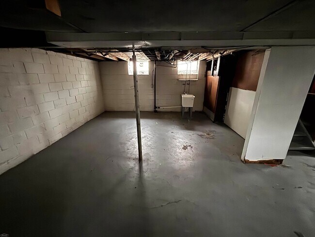 Building Photo - 7795 Heyden