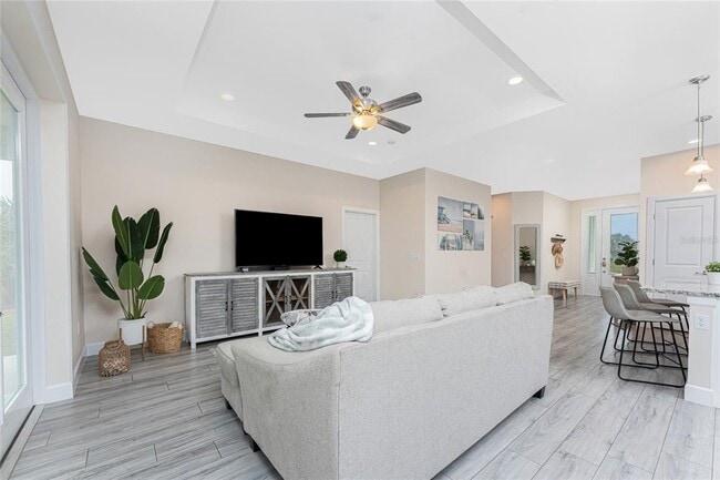Building Photo - 7186 Rosemont Dr