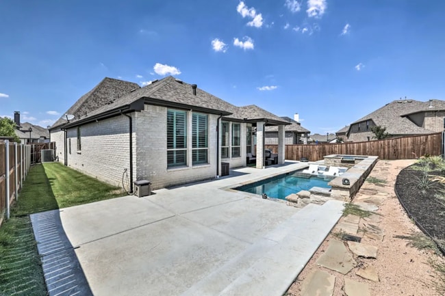 Building Photo - 1563 Jocelyn Dr