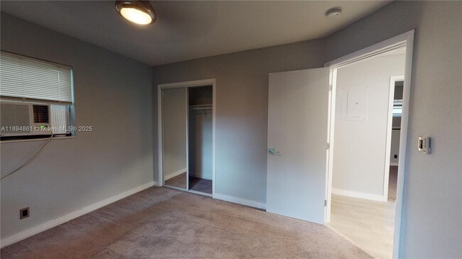 Building Photo - 404 NW 21st Terrace