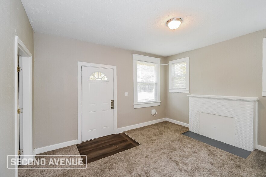 Building Photo - 9043 9th Ave