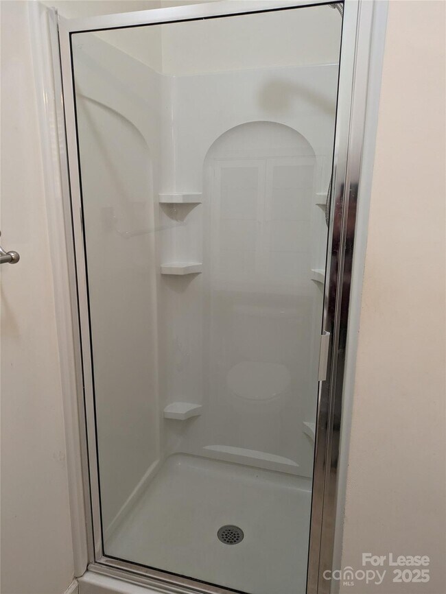 Building Photo - 103 Chawton Ln