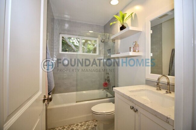 Building Photo - 40 Seafirth Rd