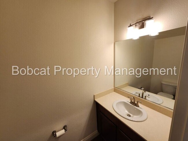 Building Photo - 1234 Saltern Dr