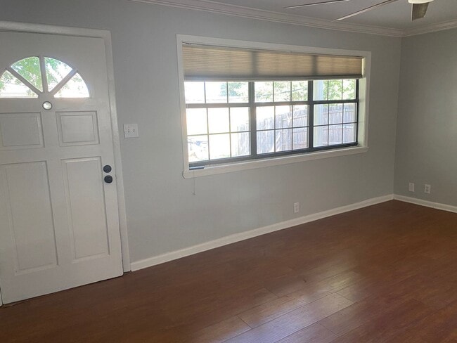 Building Photo - 3BR in Broadmoor