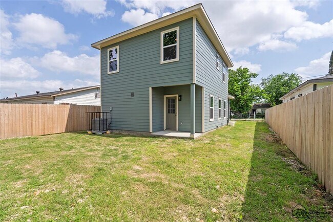Building Photo - 7983 Ethel St
