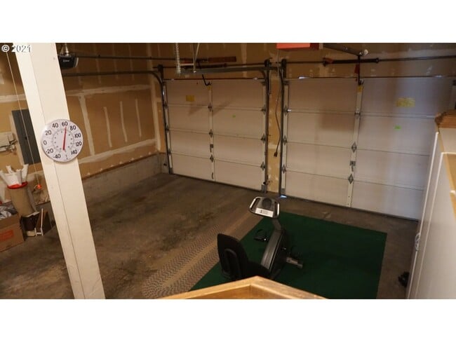Building Photo - Charming 3-Bedroom Home with Covered Patio...