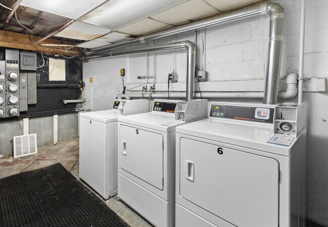 Building Photo - 82 Boylston Ln
