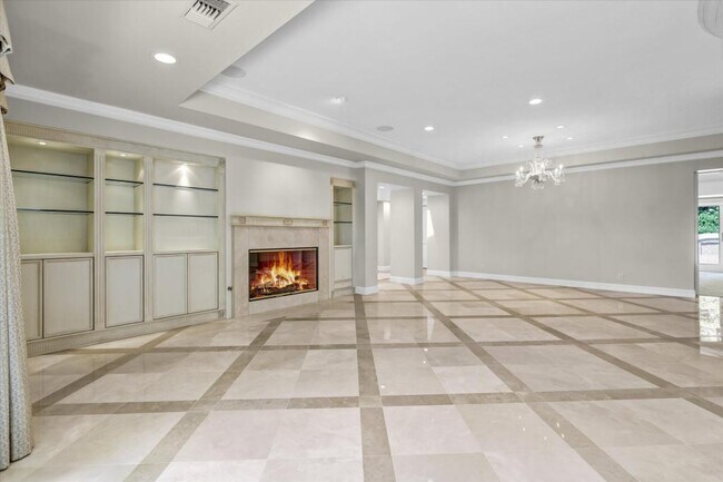 Building Photo - 1070 Granville Dr