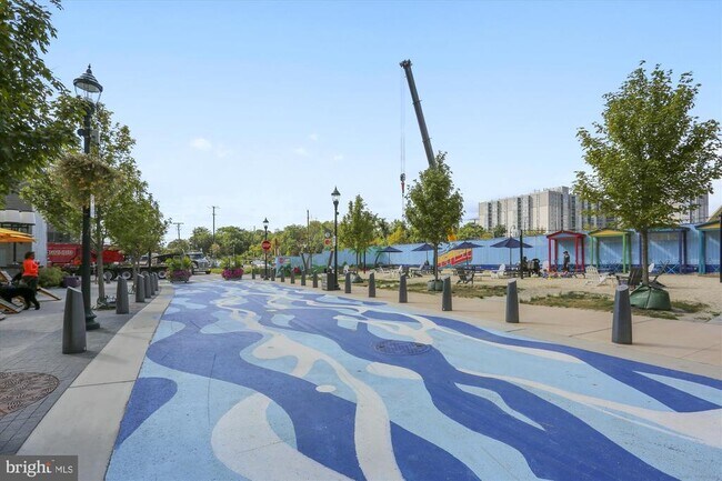 Building Photo - 930 Rose Ave