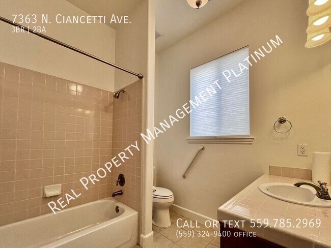 Building Photo - 7363 N Ciancetti Ave
