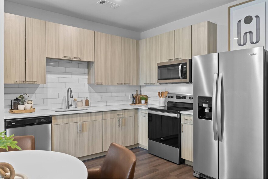 Building Photo - Adams Hill Apartments