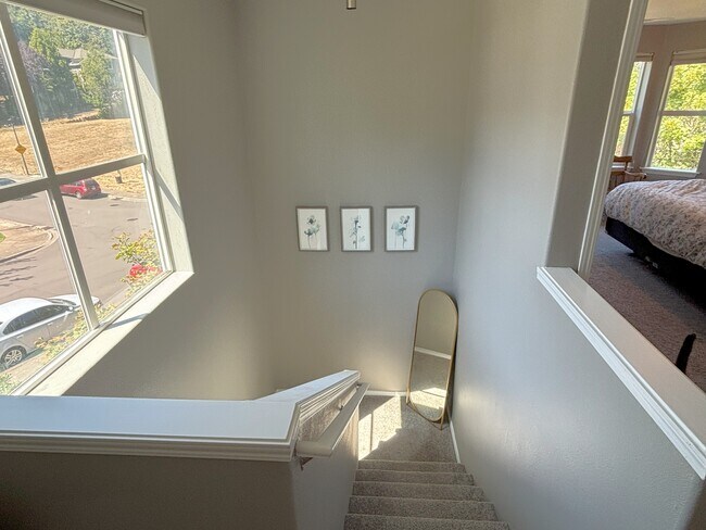 Building Photo - 13065 SW Seca Ct