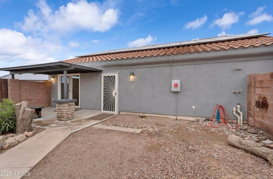 Building Photo - 15482 S Sequoia Cir