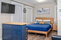 Building Photo - 396 Hanover St