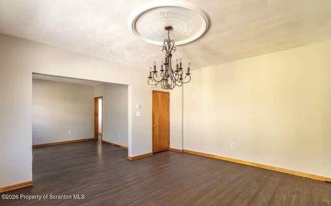 Building Photo - 112 Grove St