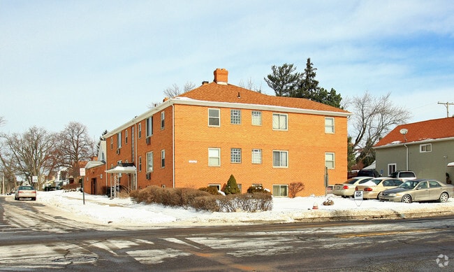 Building Photo - 17703 Libby Rd