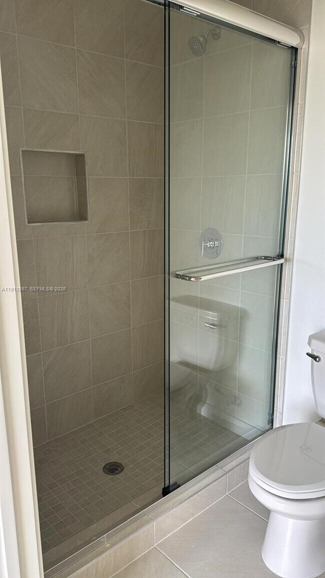 Building Photo - 1683 SE 7th Ln