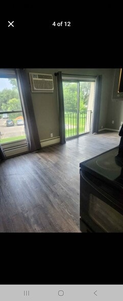 Building Photo - 741 11th Ave S