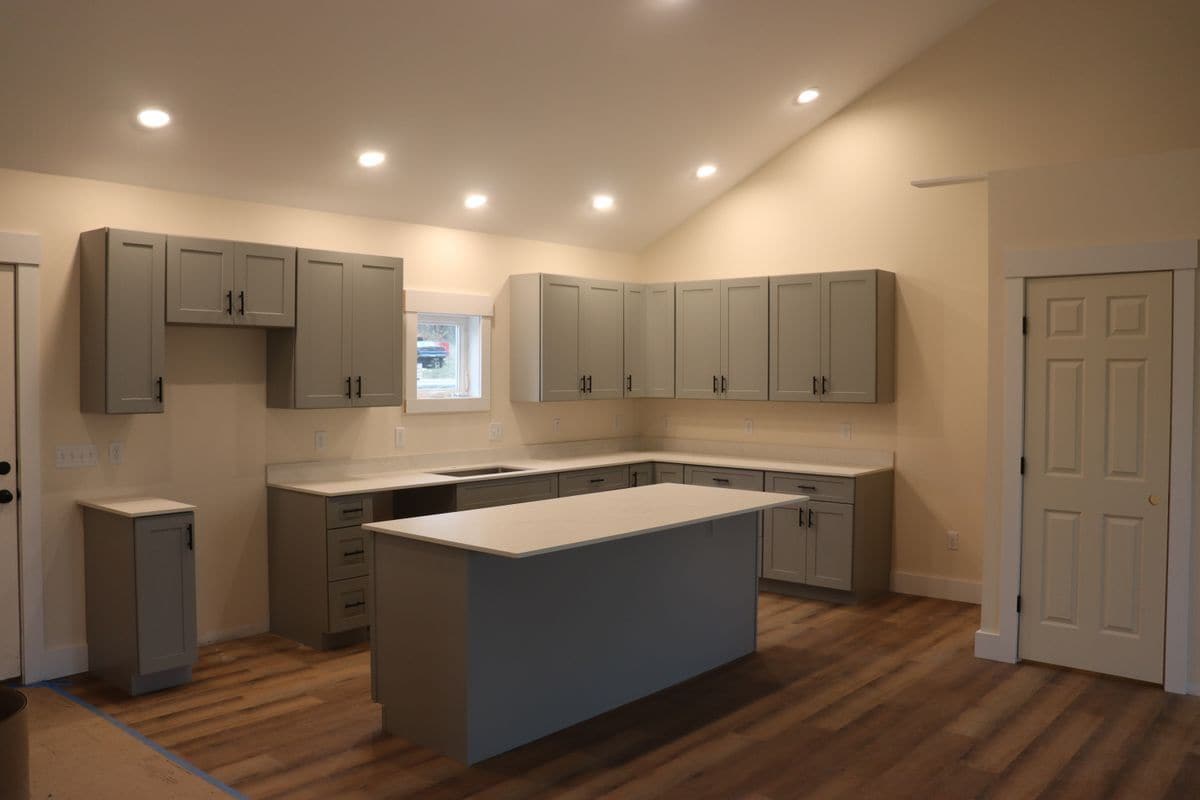 Building Photo - 1785 Kellogg Rd