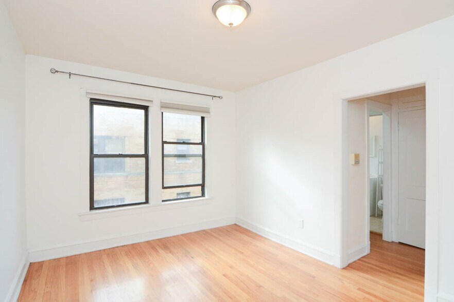 Building Photo - 2651 N Spaulding Ave