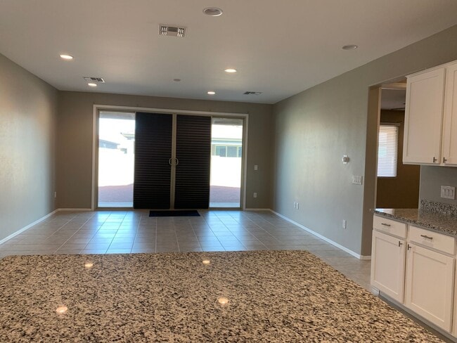 Building Photo - 3 Bedroom 2 Bath Home with 2 car garage, only built in 2020
